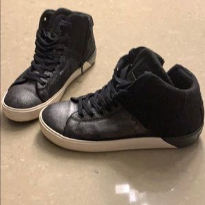 Leather crown sneakers